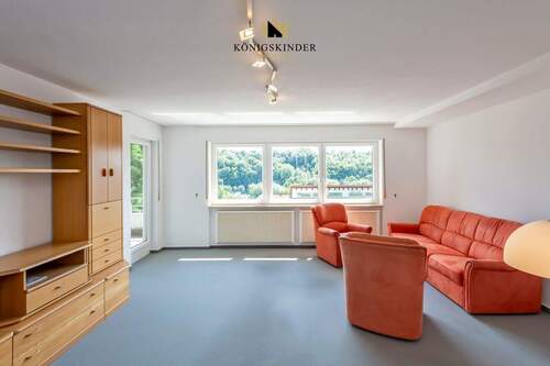 Wohn-/ Essbereich - ***3-Zimmer-Wohnjuwel mit Balkon, Tiefgaragen- und Außenstellplatz, EBK und sonnigem Südhang!***