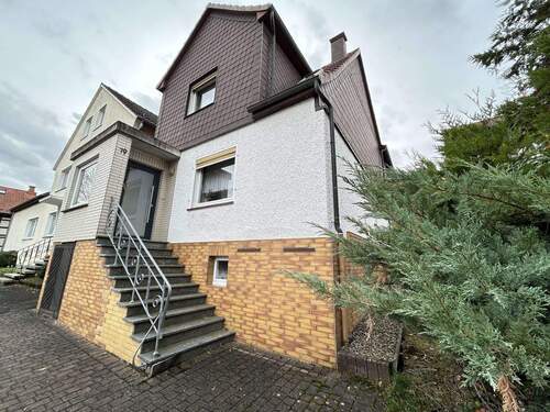 Frontansicht - Charmantes Einfamilienhaus mit Garten, Loggia und Garage - ein Haus mit Geschichte und Zukunft