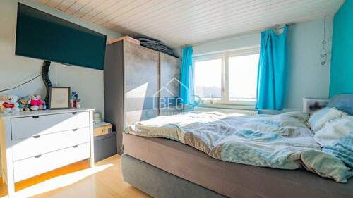 Schlafzimmer EG - 