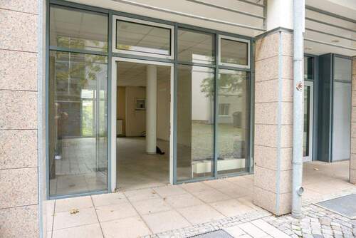 Eingangsbereich_ - Büro in Freital zum Kaufen
