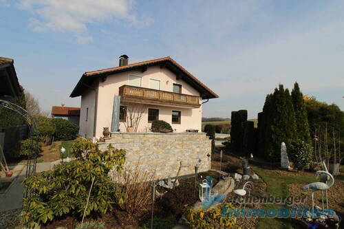 Hausansicht.jpg (6) - 6 Zimmer Einfamilienhaus zum Kaufen in Reisbach