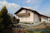Hausansicht.jpg - 6 Zimmer Einfamilienhaus in Reisbach