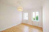 Wohnzimmer - Adresse: Samariterkiez. Modernisierte Altbauwohnung in begehrter Kiezlage