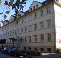 Wohnen in einem historischen Baudenkmal: 3-Zimmer-Eigentumswohnung im Erdgeschoss mit Balkon- Nähe Krankenhaus - Bünde