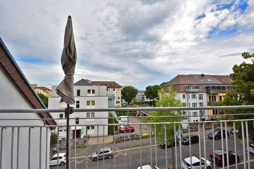 W8 - Balkon z Straßenseite - 