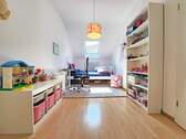 Kinderzimmer_01.jpg - 3 Zimmer Etagenwohnung in Stuttgart