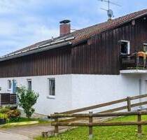 Große Erdeschosswohnung, Kellerräume, Garage, Gartenanteil - Birket