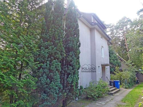 Hauseingang - 7 Zimmer Mehrfamilienhaus, Wohnhaus zum Kaufen in Berlin