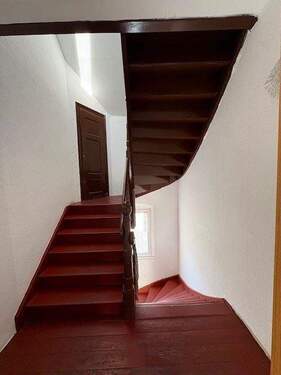 Treppenhaus - 2 Zimmer Etagenwohnung zur Miete in Meuselwitz