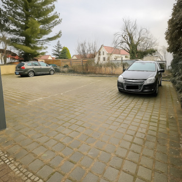 Pkw-Stellplätze im Hof - 