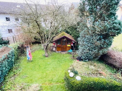 Bild 1 - Sanierungsbedürftige Altbauwohnung mit Balkon - vermietet