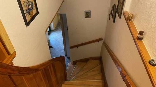 Treppe ins Obergeschoss - 