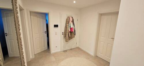 Flur Bild 2.jpg - 