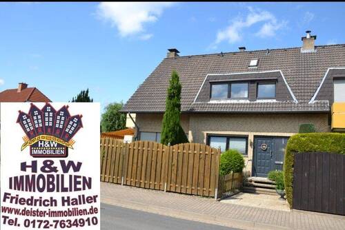 Strassenansicht - 5 Zimmer Doppelhaushälfte zum Kaufen in Barsinghausen