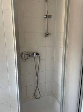 Dusche - 3 Zimmer Etagenwohnung zur Miete in Roßwein