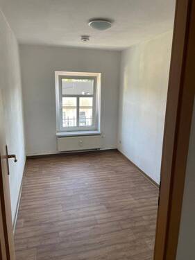 Zimmer 1 - 3 Zimmer Etagenwohnung in Roßwein