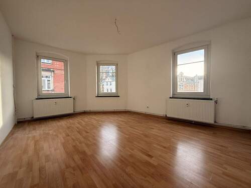 Wohnzimmer - Mitten im Leben - 180,00 EUR Kaltmiete, ca.  53,00 m² Wohnfläche