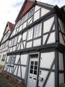 Hausansicht - 3 Zimmer Etagenwohnung zur Miete in Hessisch Lichtenau