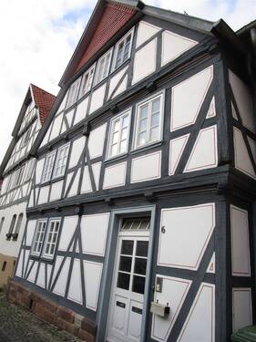 Hausansicht - 3 Zimmer Etagenwohnung zur Miete in Hessisch Lichtenau