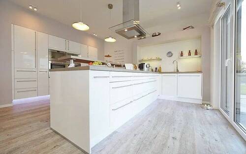 Bild 3 - 4 Zimmer Mehrfamilienhaus, Wohnhaus zum Kaufen in Rötha