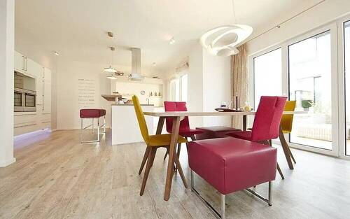 Bild 5 - Mehrfamilienhaus, Wohnhaus mit 107,00 m&sup2; in Rötha zum Kaufen