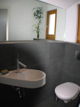 Gäste Toilette EG - 