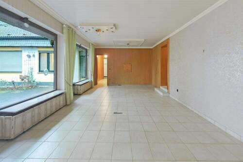 Wohn-Esszimmer EG - 7 Zimmer Einfamilienhaus in Leverkusen