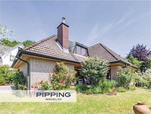 Titelbild - Dieser Wohn(t)raum wartet auf SIE: 'Großzügiges Einfamilienhaus in familienfreundlicher Lage'