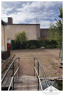 Hofbereich_Grundstück - 