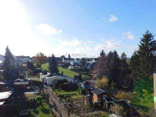 Aussicht - Sonnige Aussichten in Limbach-Oberfrohna - 3 Zimmer mit Balkon zum Verlieben!