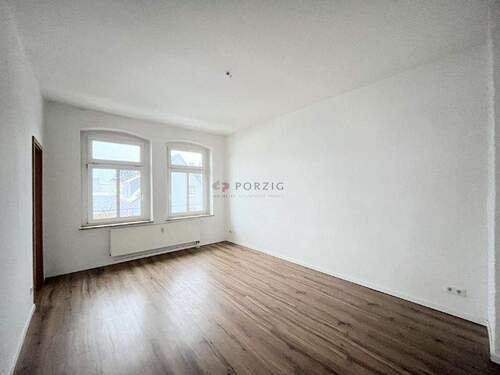 Wohnzimmer - 3 Zimmer Etagenwohnung zur Miete in Limbach-Oberfrohna
