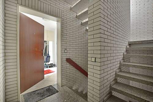 Hausflur - 3 Zimmer Etagenwohnung in Kassel