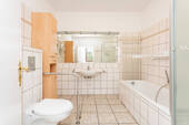 Badezimmer im Erdgeschoss - 
