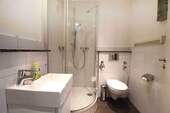Gäste WC mit Dusche - Etagenwohnung mit 78,00 m² in Konstanz zur Miete