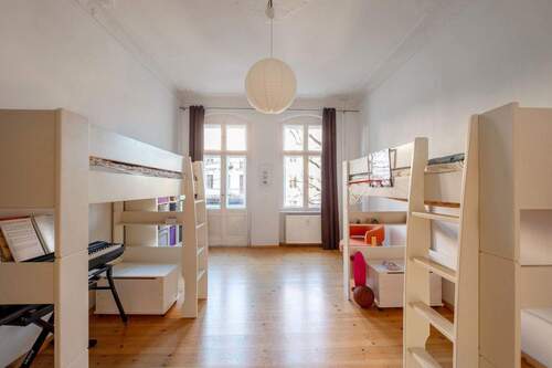 Zimmer 1 - 3 Zimmer Etagenwohnung in Berlin