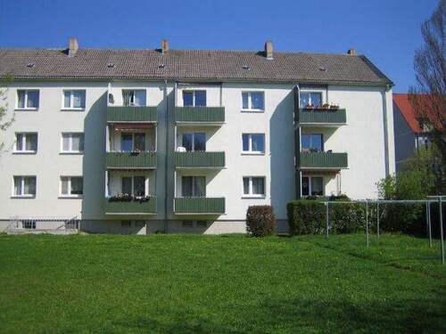 ... vom Innenhof gesehen - 2 Zimmer Etagenwohnung zur Miete in Potsdam