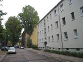 Straßenseite - 2 Zimmer Etagenwohnung in Potsdam