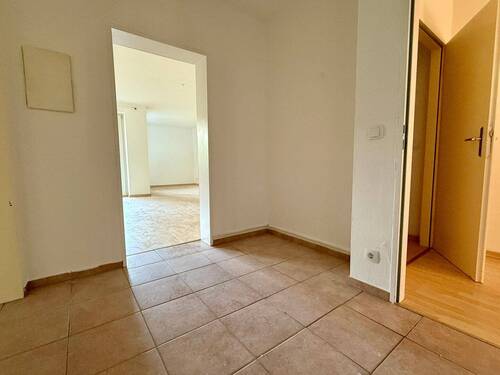 Flur - Eingangsbereich - Etagenwohnung mit 105,00 m² in Hannover zum Kaufen