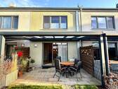 Terrasse - Reihenmittelhaus mit 109,30 m&sup2; in Neuss zum Kaufen