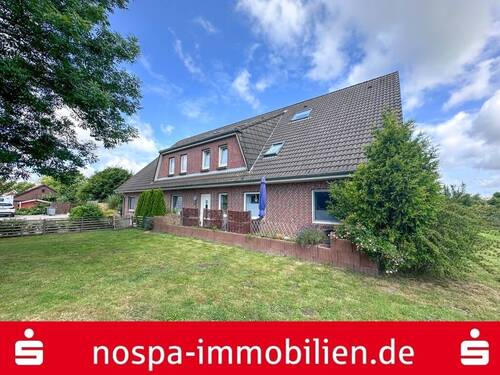 Hausansicht - Möblierte Ferienwohnung im Erdgeschoss