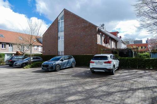 und eigenem PKW-Stellplatz - Reihenendhaus mit 92,10 m&sup2; in Hamburg zum Kaufen