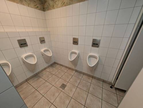  Herren WC EG - 