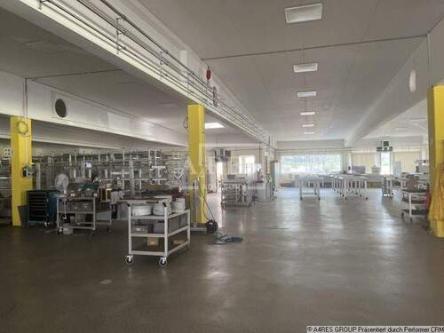 Objektansicht Hallenfläche - 