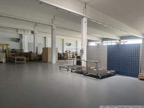 Objektansicht Hallenfläche - 