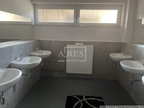 Objektansicht Sanitärräume - 