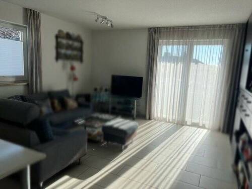 Wohnraum mit Ausgang z. Terrasse - 3 Zimmer Etagenwohnung zum Kaufen in Pfaffenhofen an der Ilm