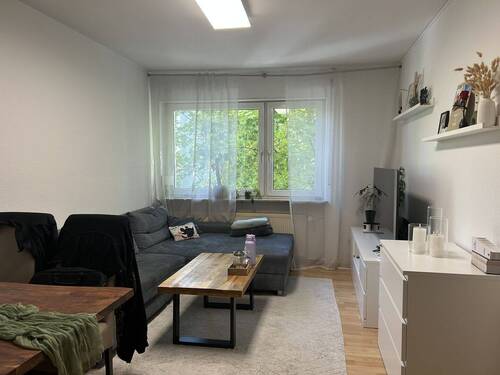Wohnzimmer - 2 Zimmer Etagenwohnung in Nürnberg