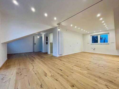 Offene Küche & Eingang ähnlich - 