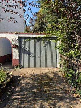 Garage und Stellplatz - Mehrfamilienhaus, Wohnhaus mit 198,00 m&sup2; in Mainz-Kastel zum Kaufen