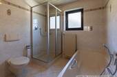 Badezimmer EG Bild 1 - 